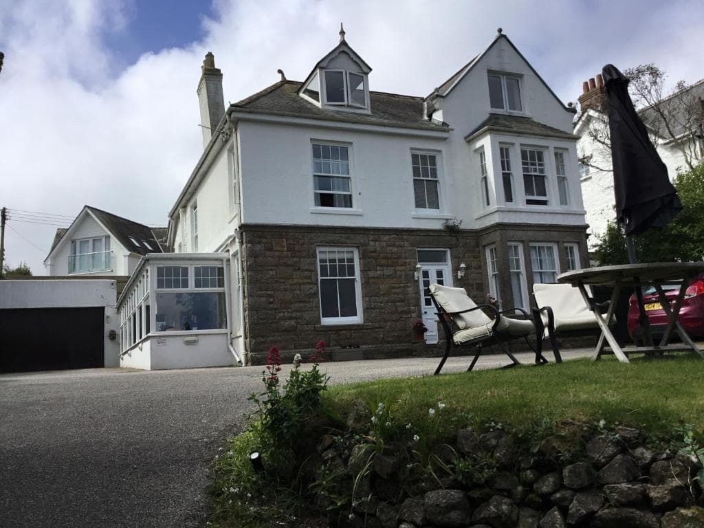 The Borthalan Hotel